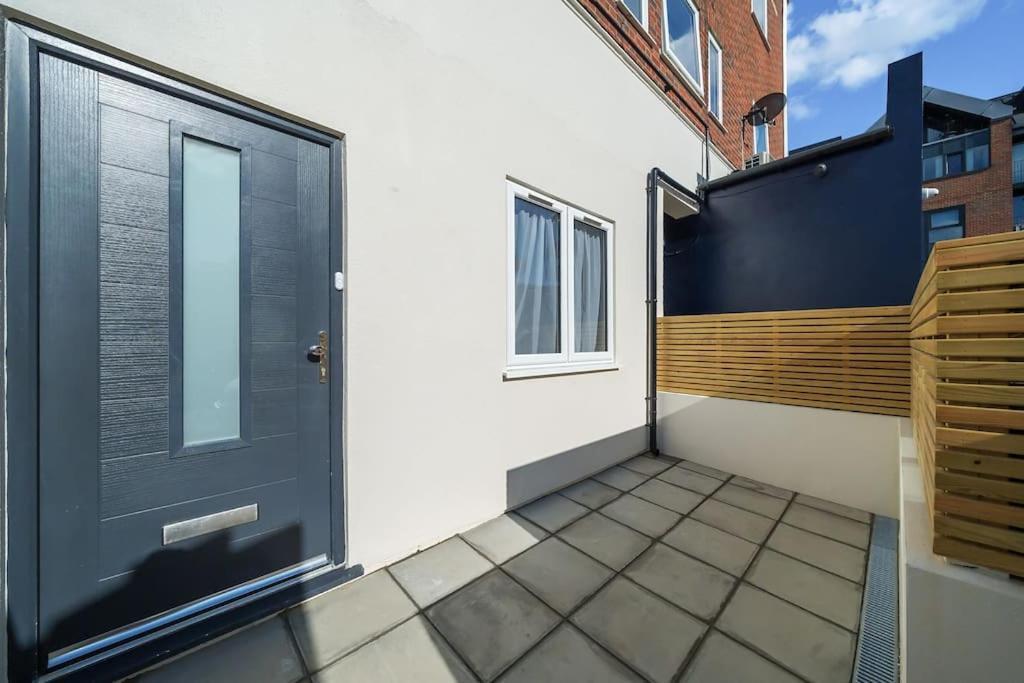 The Solo Haven 20 Min To Central London Bagian luar foto